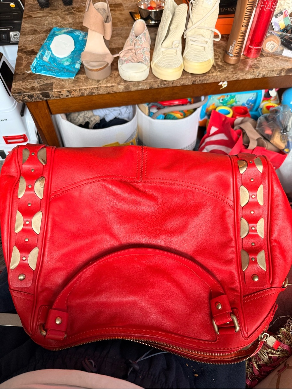 Red Leather Shoulder Bag with Gold Accents - Versace - Picture 3 of 5
